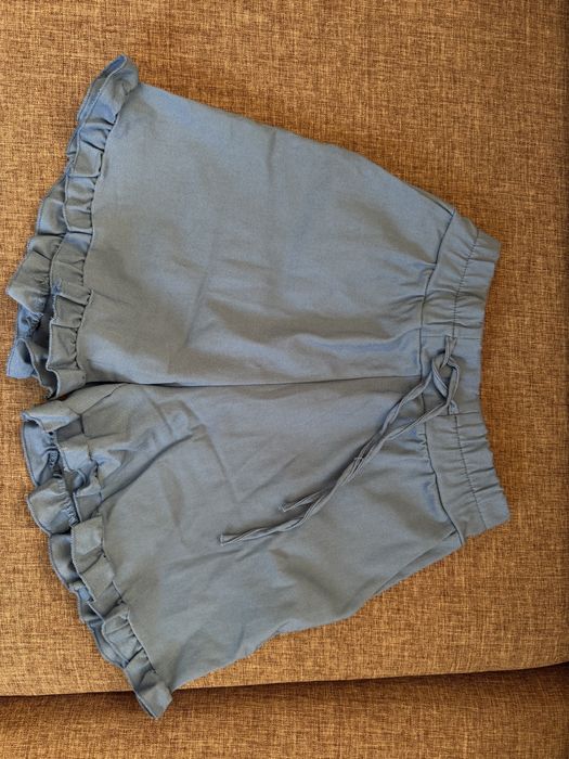 Продам очень стильный костюм