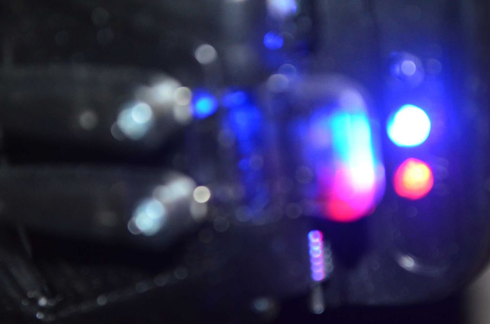 Универсальное зарядное устройство жабка крабик для аккумуляторов 3,7 в