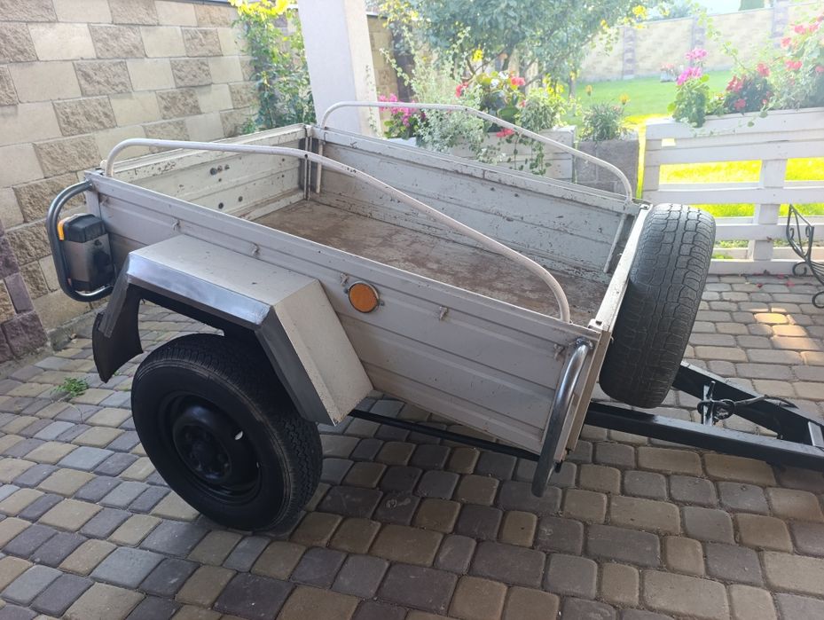 Причіп ЛУАЗ 8148 2000р.в. з документами.