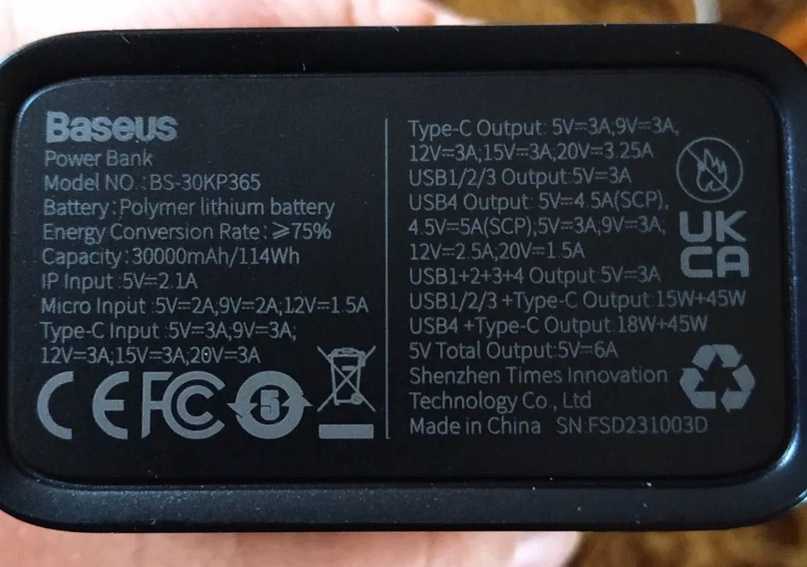 Продам новый powerbank Baseus 30000mAh Amblight Digital Display 65W