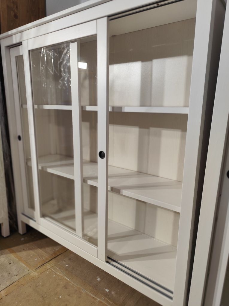 Witryna ikea hemnes