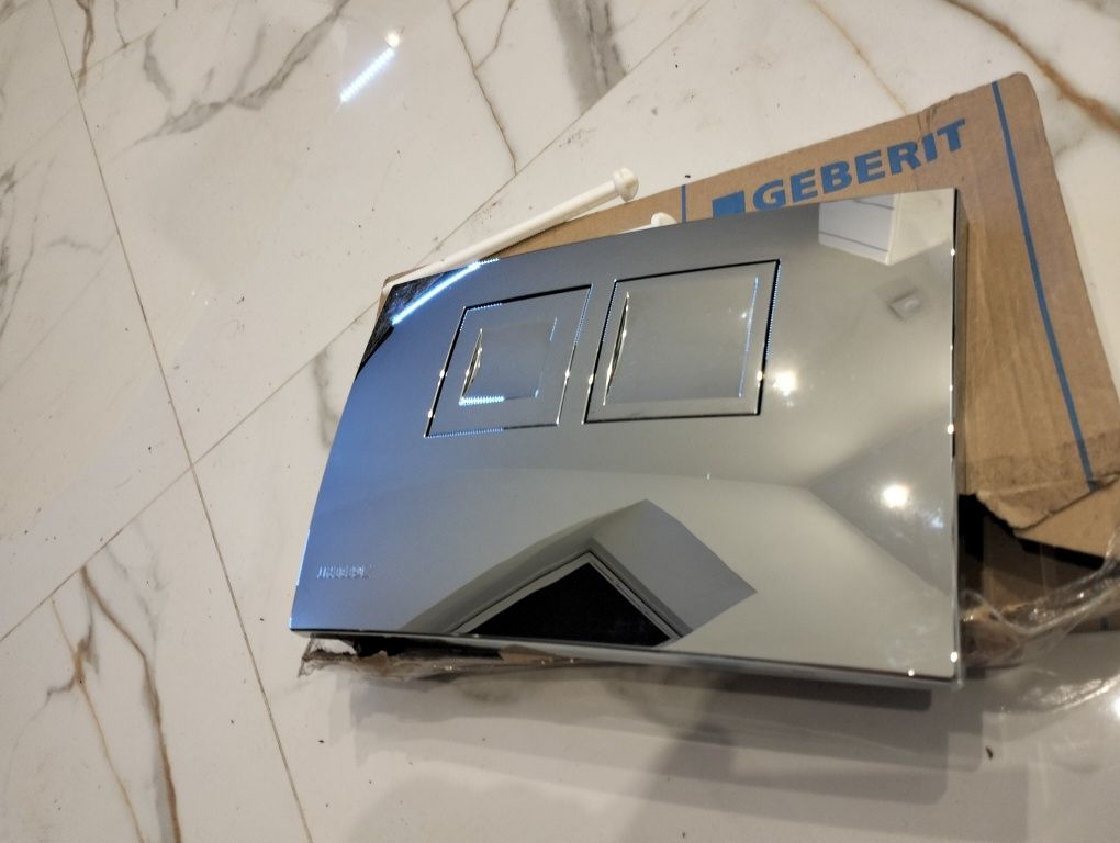 Nowy przycisk Geberit Delta 50 chrom