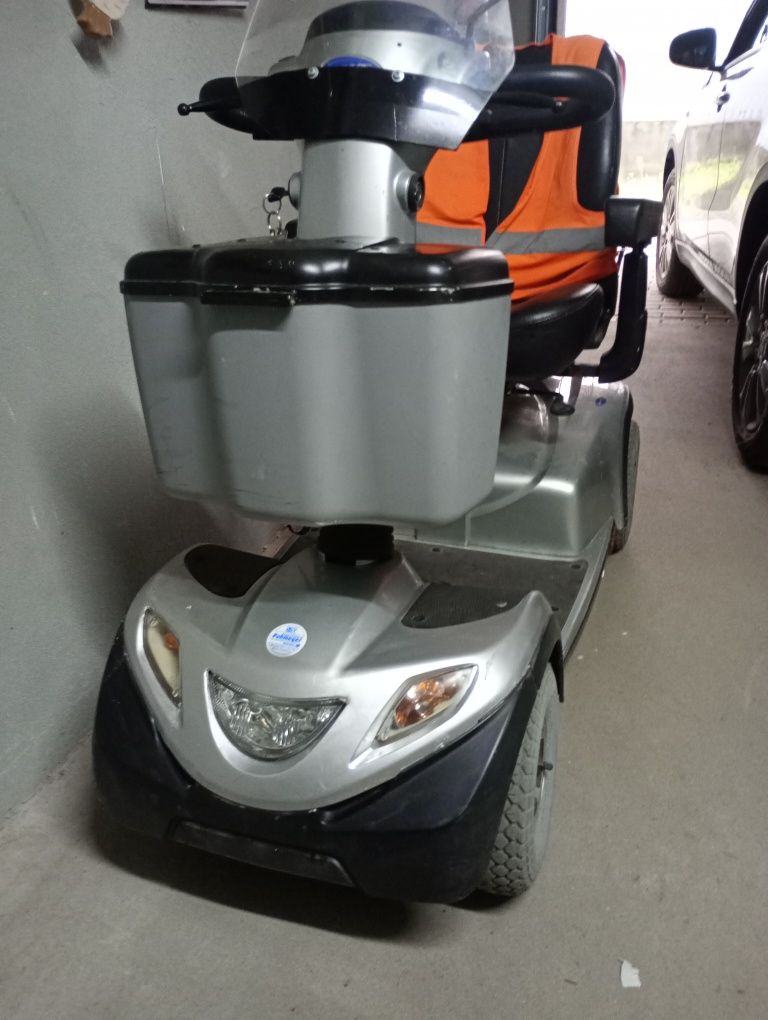 Mam do sprzedania używany wózek elektryczny inwalidzki