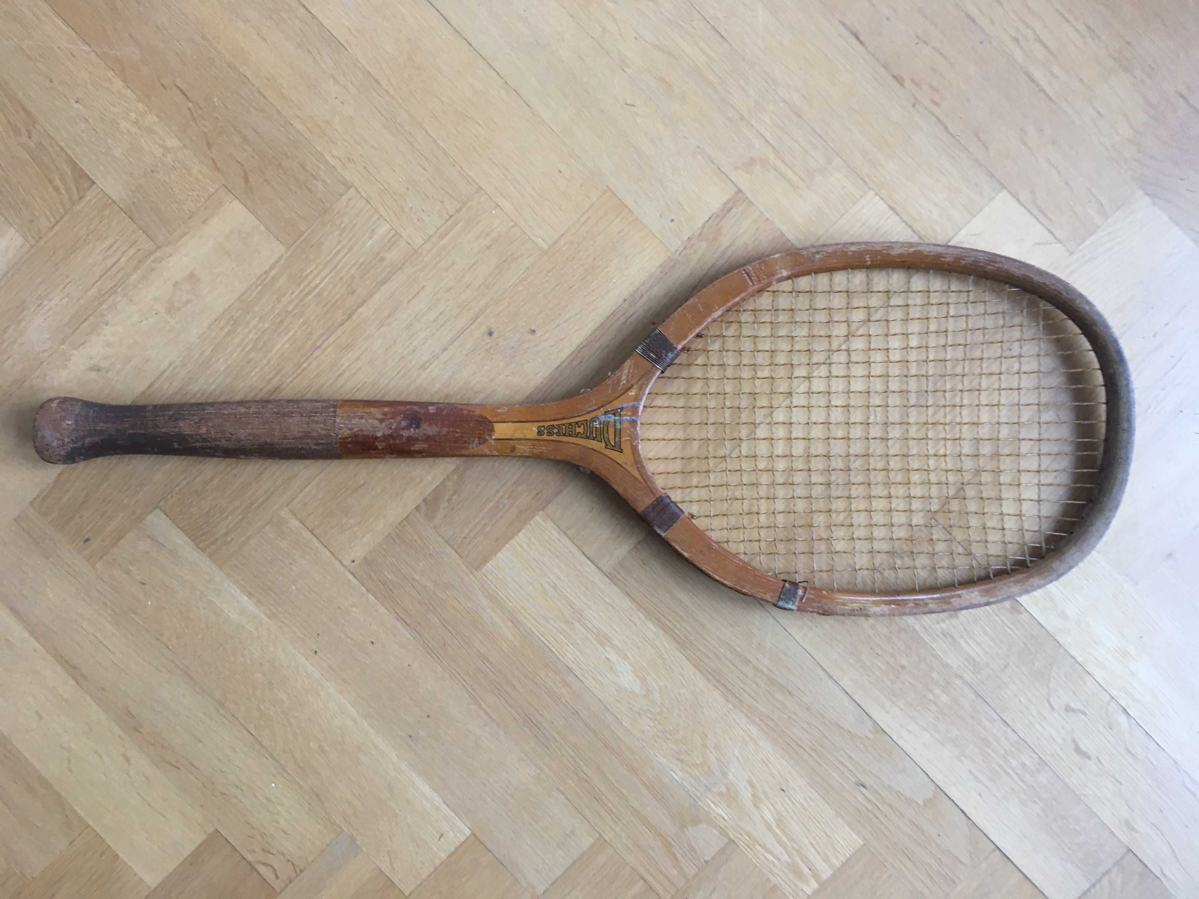 rakieta tenisowa Draper M. "Duchess" z kulkową rączką, USA z 1910r.