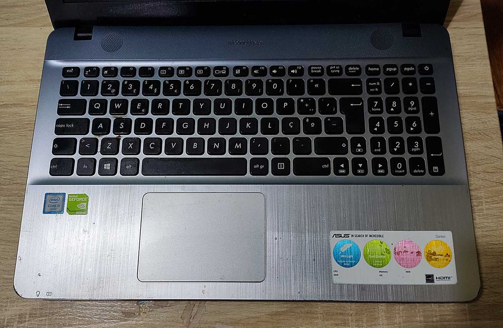 Portátil Asus F541U 4 Mb RAM