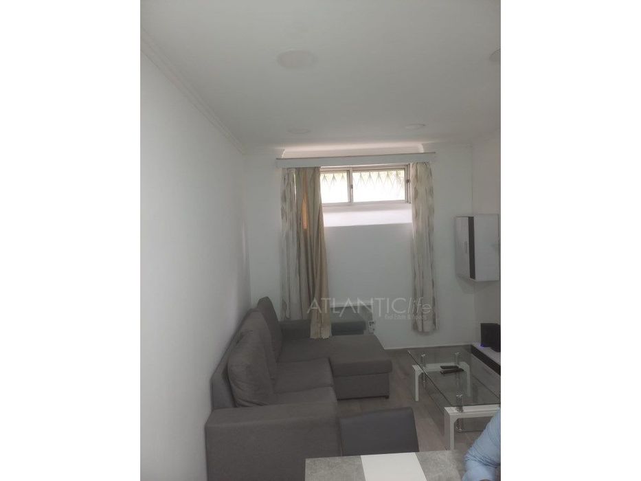 Apartamento T1 em zona central - Afectação a Serviços