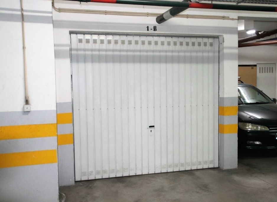 Arrendo  lugar de garagem em Bragança bairro da coxa - 70 Euros