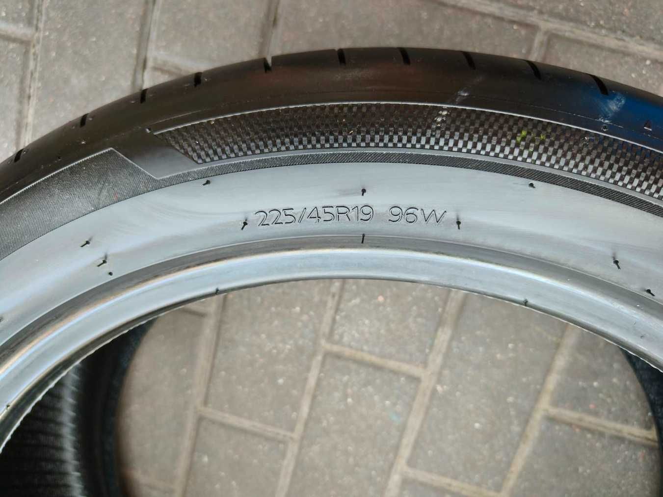 225/45 96W R19 HANKOOK Ventus S1 Evo3 8mm 2025r NOWE Letnie Opony 4szt