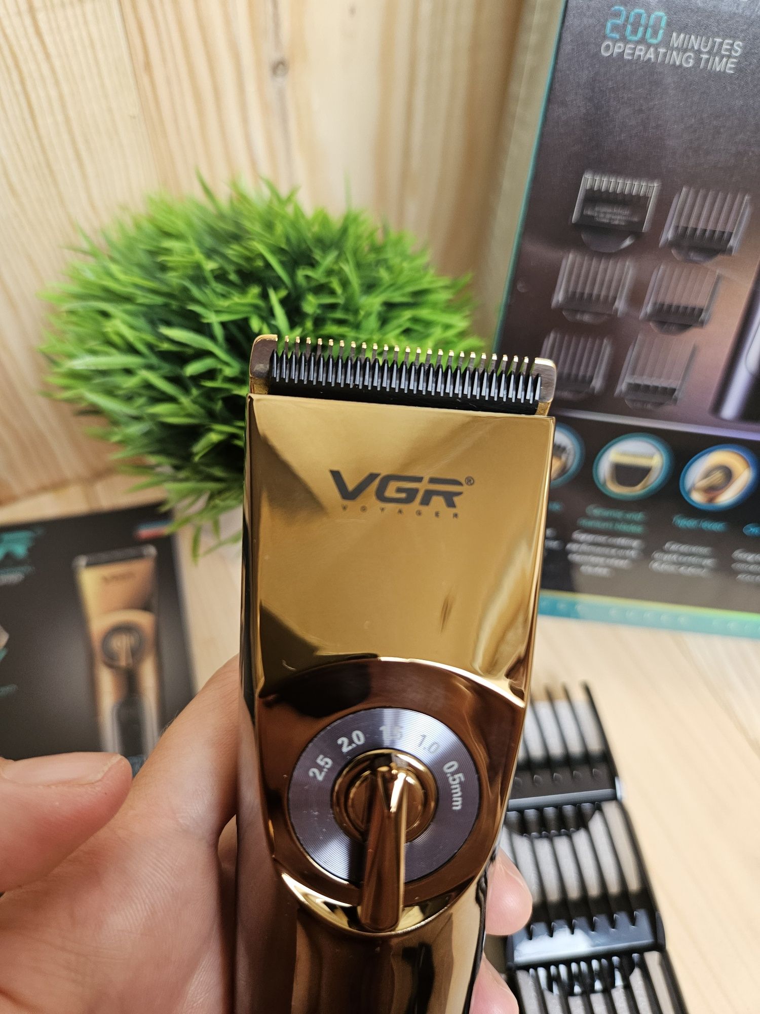 Професійна машинка стрижка VGR 663 тример голови триммер керамика
