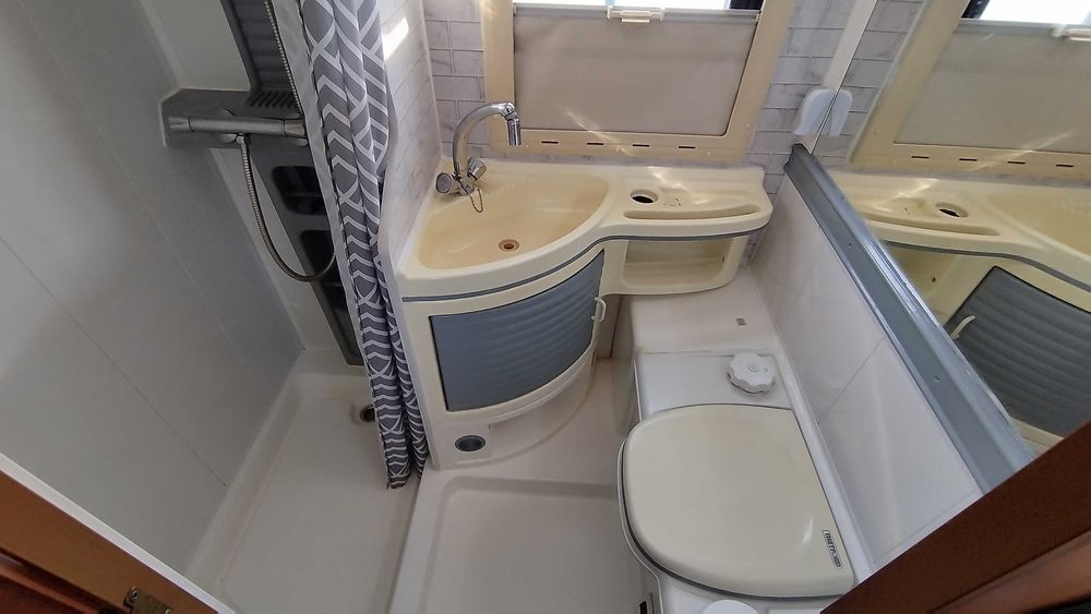 Autocaravana Forf Transit 2.5TD 100cv 6 lugares