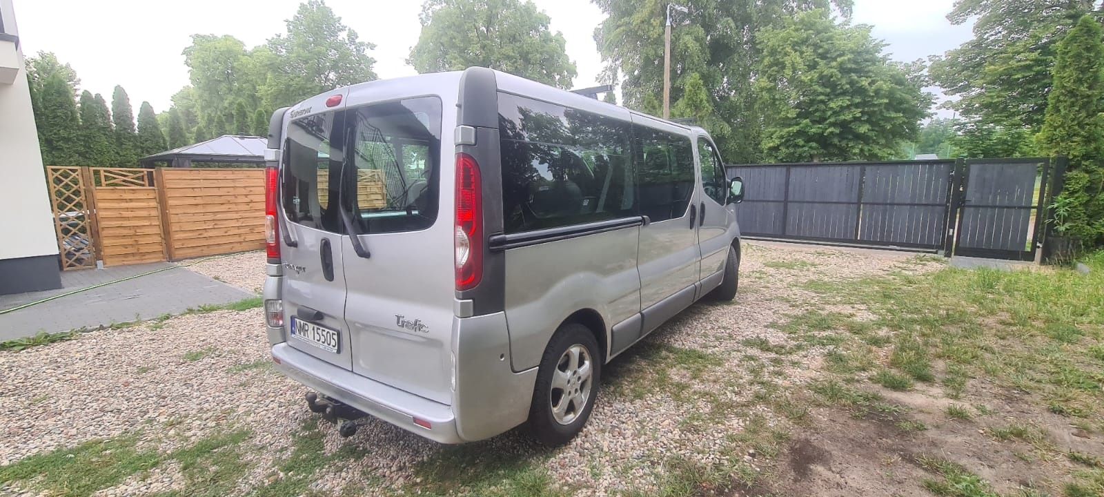 Renault Trafic 9 osobowy