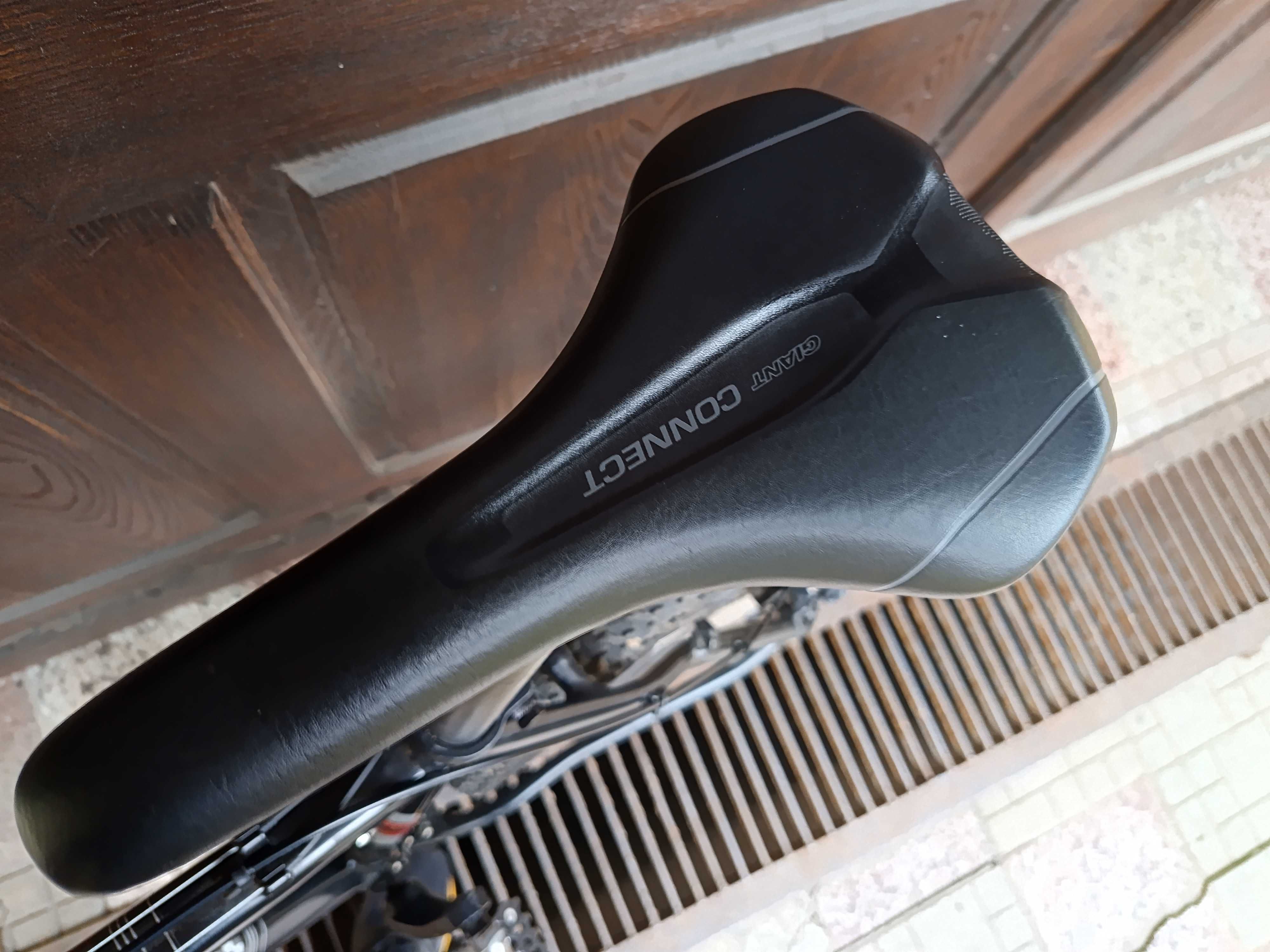 Rower górski MTB Univega HT-560 19 Shimano Deore Rock Shox Air koła 26