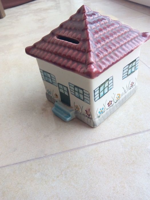 Casa mealheiro - Credito Predial Português