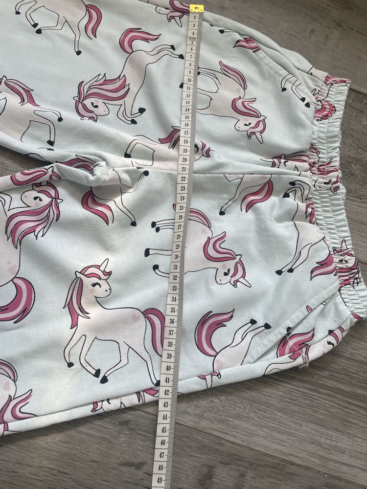 Spodnie dresowe bawełna unicorn jednorożce 134 jak nowe