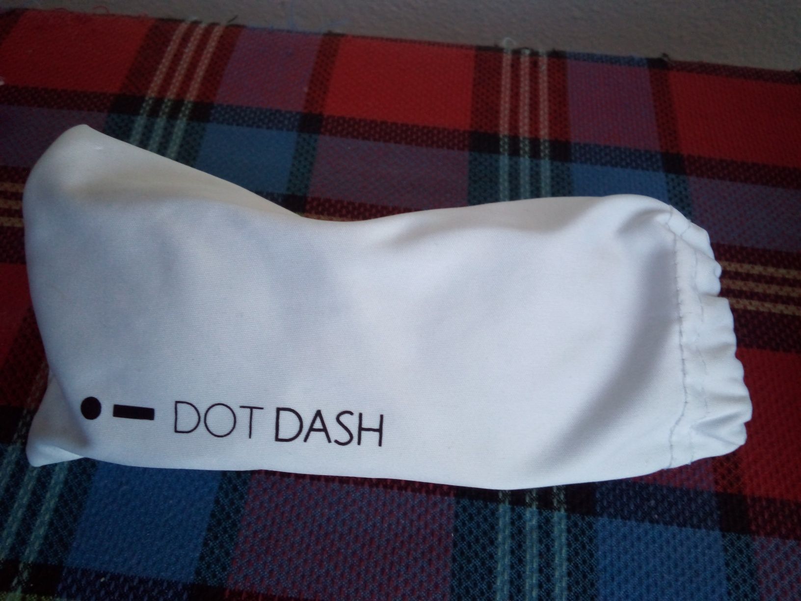 Oculos de Sol Dot Dash