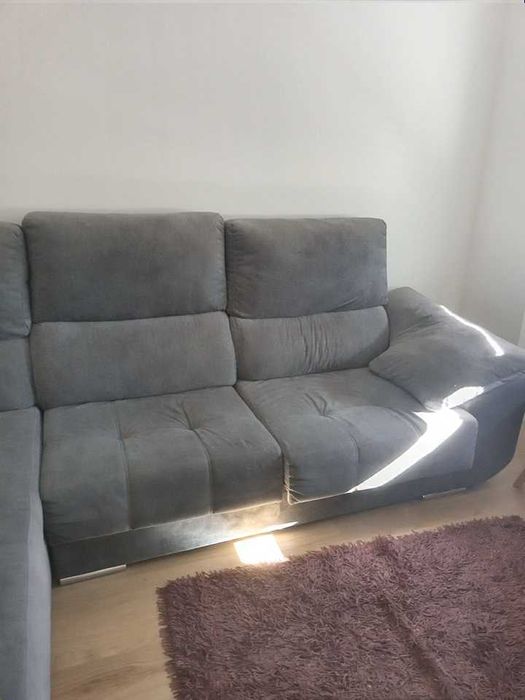 Sofa grande ,na cor cinza