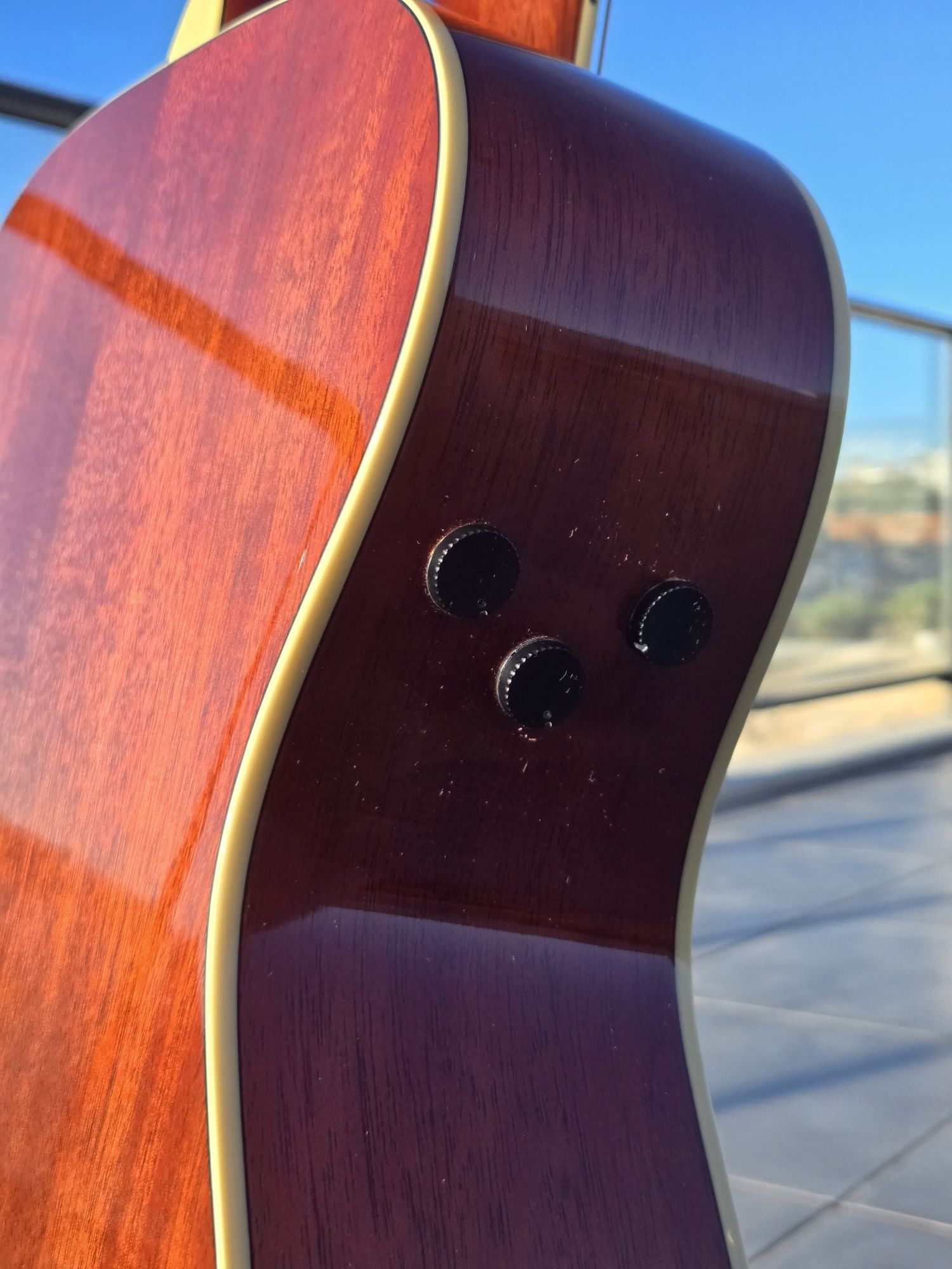 Guitarra Yamaha FS-TA