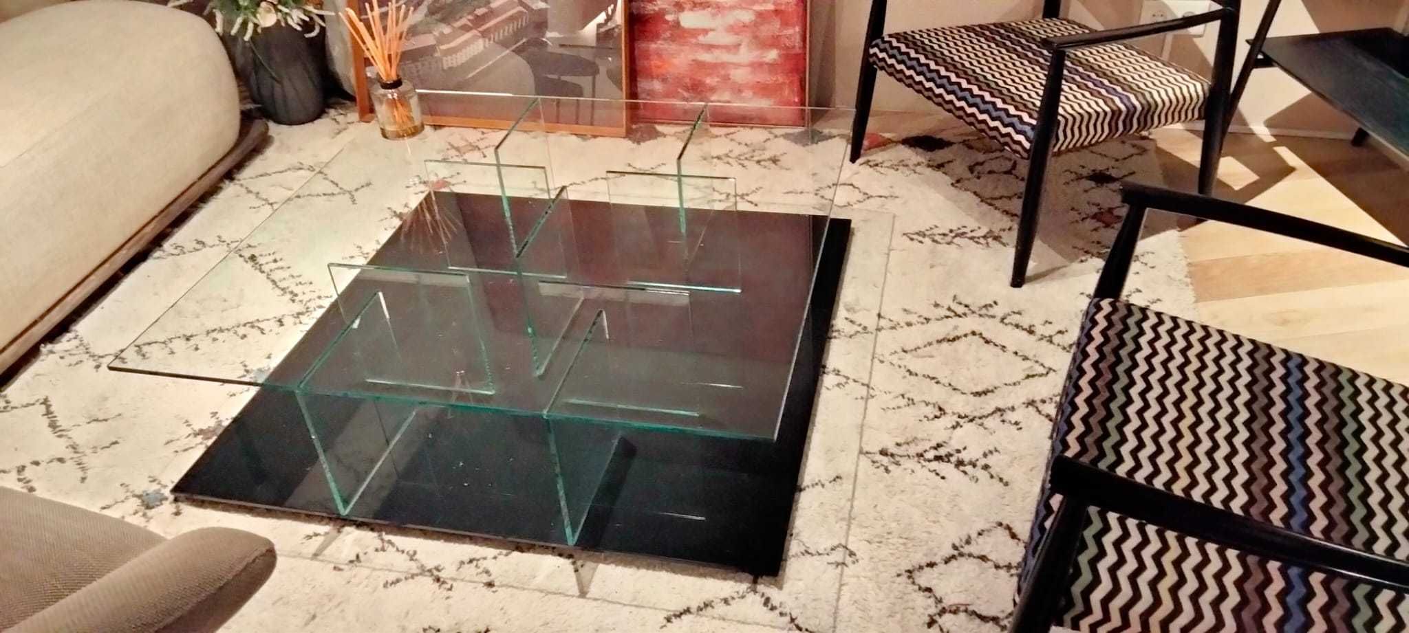 Mesa de centro em vidro - Muito bom estado