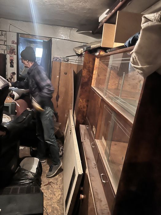 Wywóz utylizacja  gruz  papy strychy piwnice domów po zmarłych