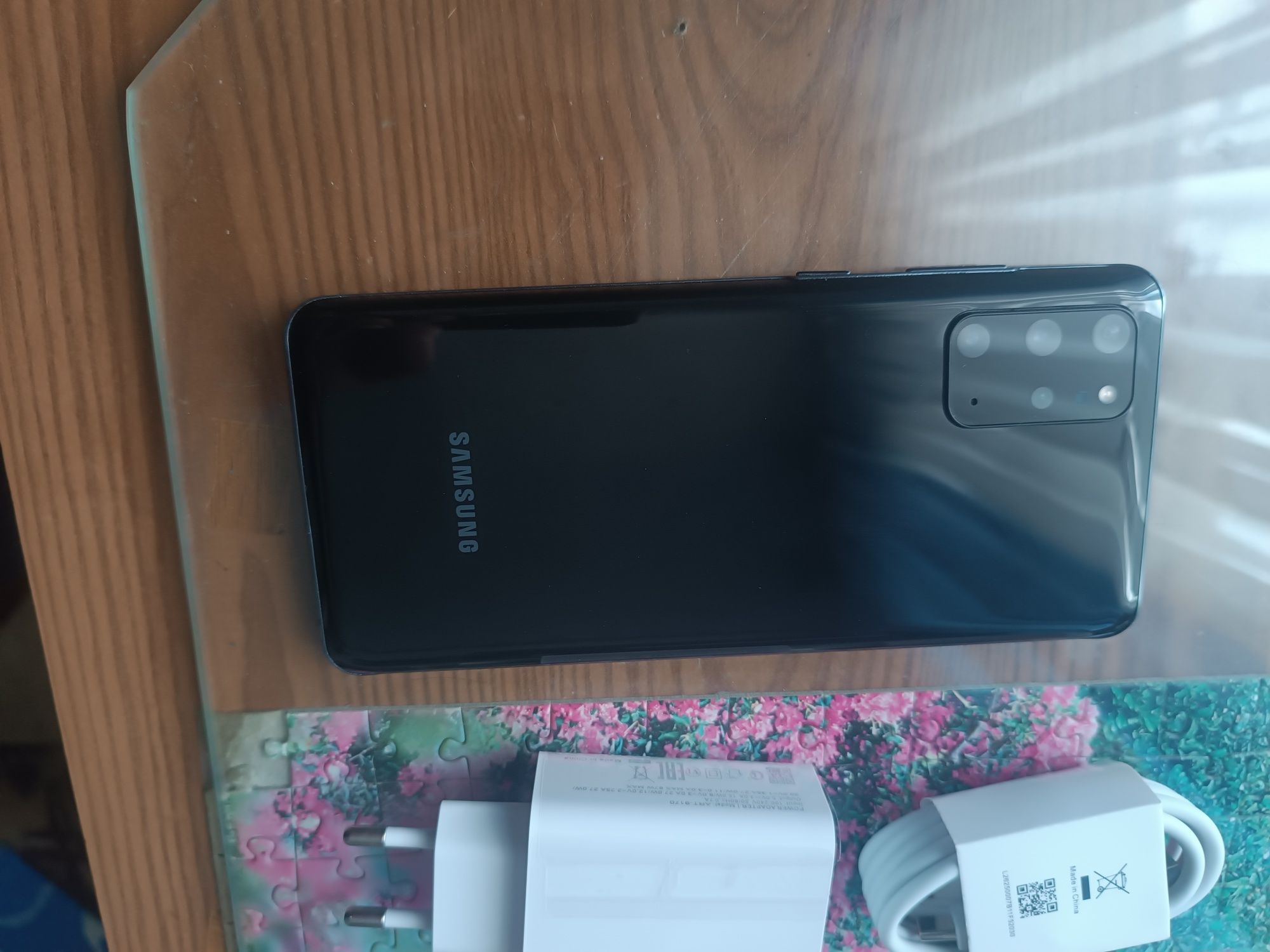 Продам самсунг S20 PLUS 8/128 як новий