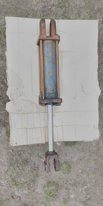 циліндр гідравлічний ц 75