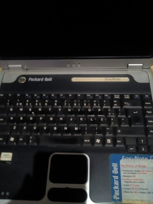 Portátil antigo Packard Bell para peças