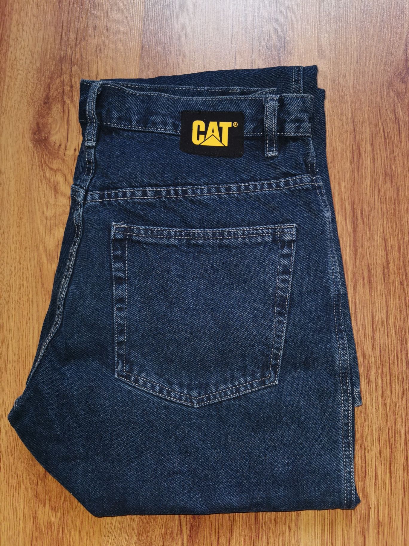 Cat Caterpillar spodnie jeansowe jeansy W34 L36