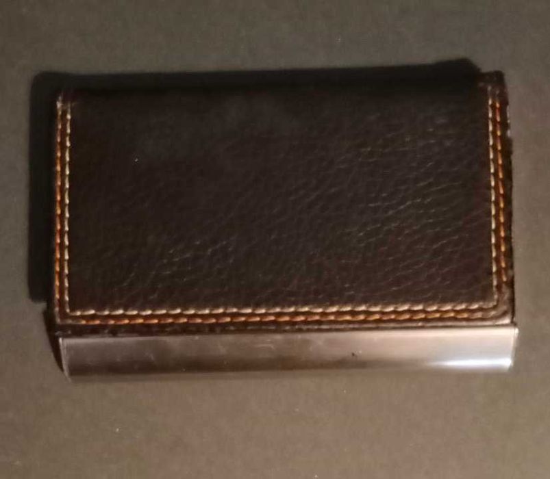 Візитниця металева обтягнута шкірою