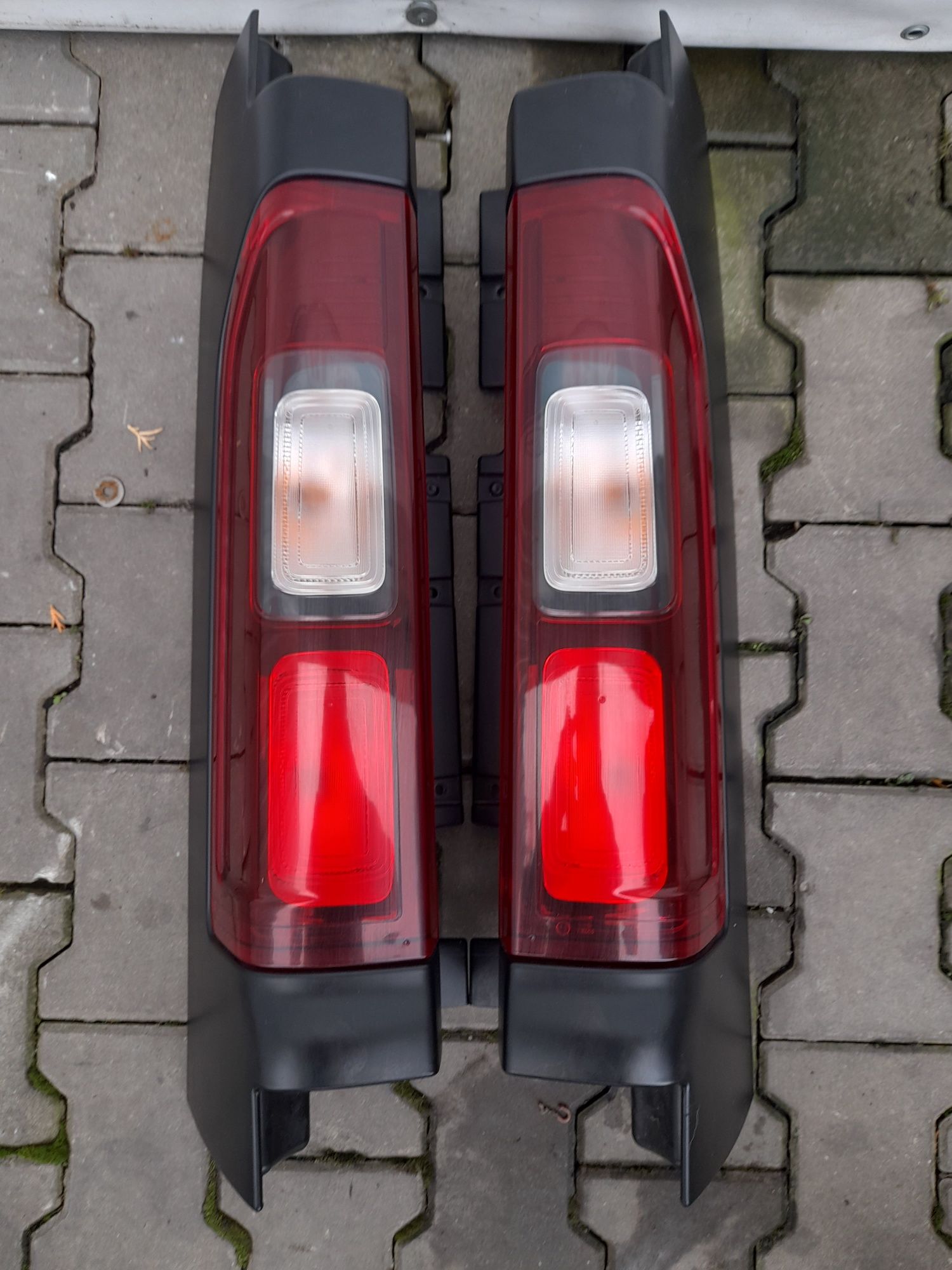 Фонарь задній стоп Renault Trafic 3 Opel Vivaro Тафик Виваро