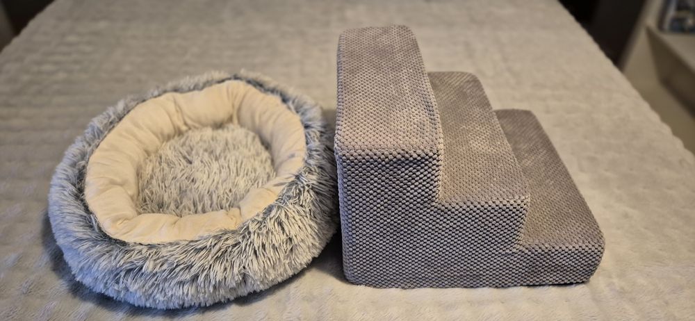 Schodki i legowisko dla małego  pieska