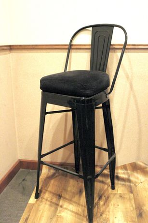 Metalowy hoker, hokery z oparciem, czarny, stołek, krzesło barowe