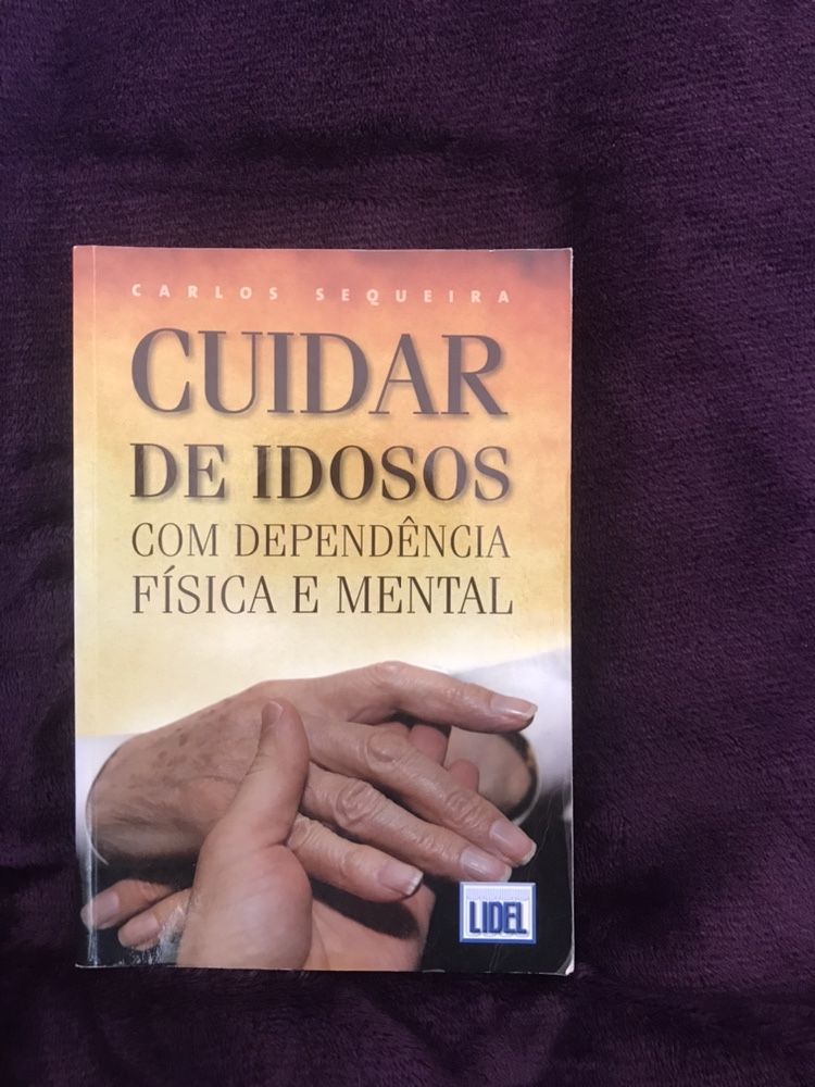 Vendem-se livros