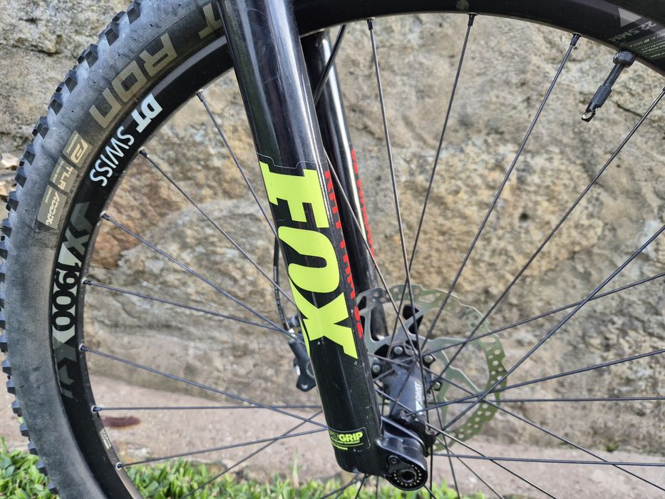 Bicicleta Scott Scale 930 Carbon 2019 – Pronta a rolar, quadro L (MTB)