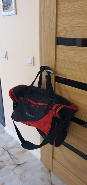 Bardzo duża torba na siłownię 75x35x25 cm.