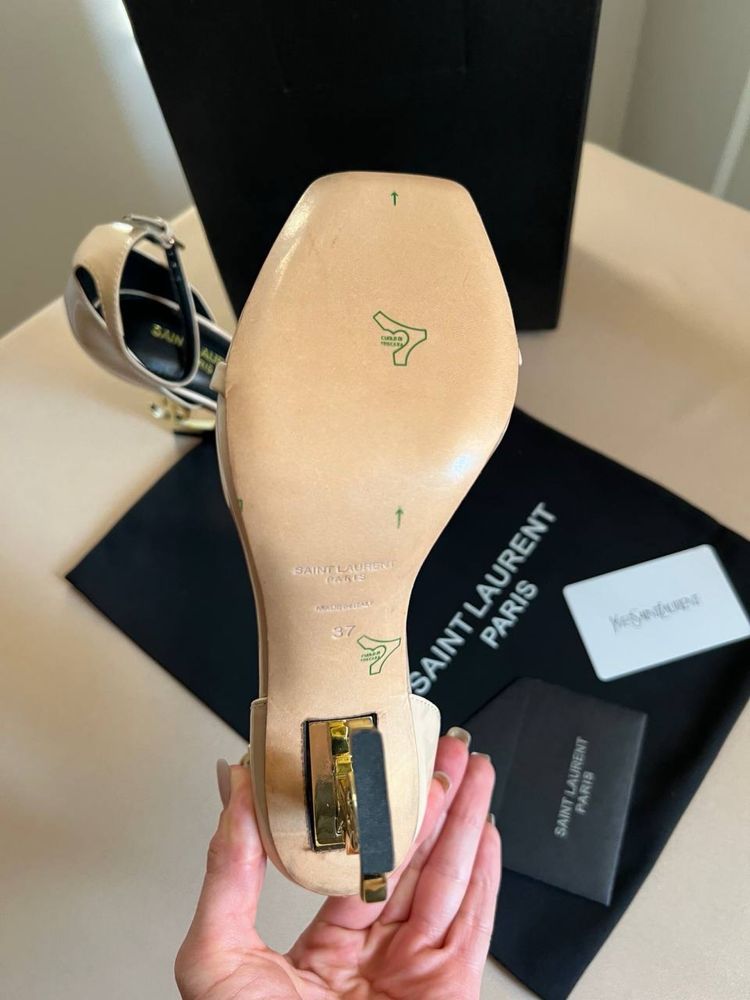 Туфли YSL на высоком каблуке