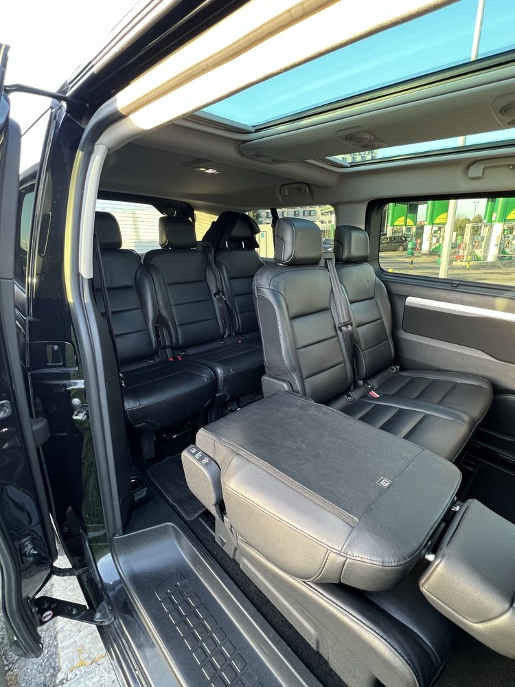 Peugeout Traveler