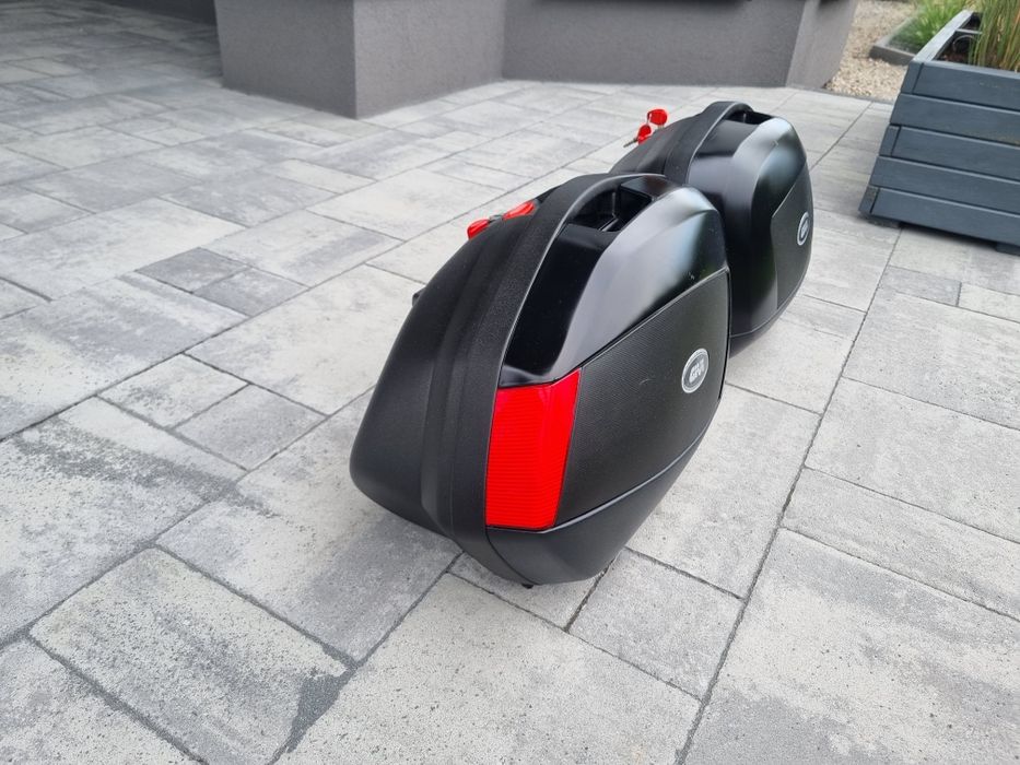 Kufry Boczne GIVI V35 Kufer Monokey Kappa Walizki