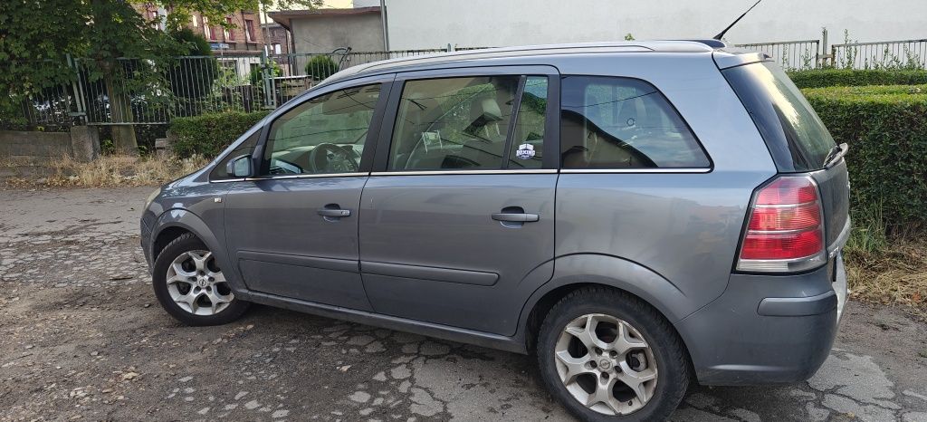 Opel Zafira 1,9 ctdi COSMO
