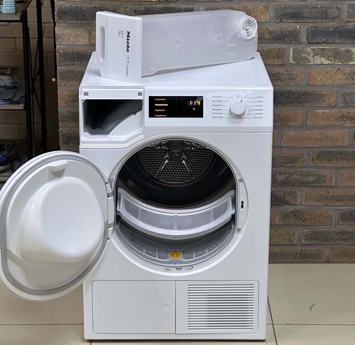 Suszarka Miele TDB230WP Active z pompą ciepła A++