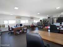 Espaço para Escritório com afetação de serviços com 116m2