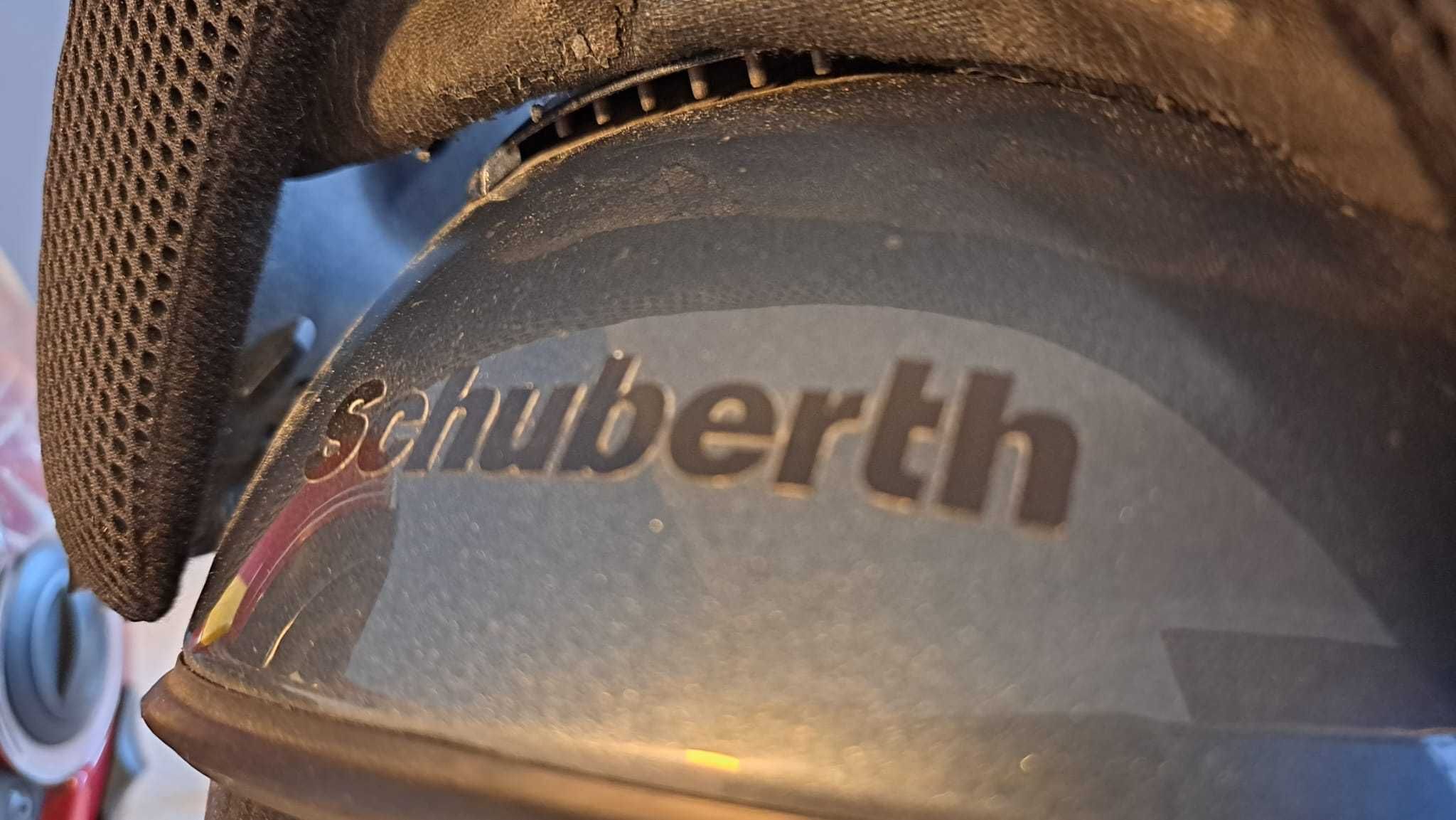 Dois capacetes de marca SCHUBERTH C2