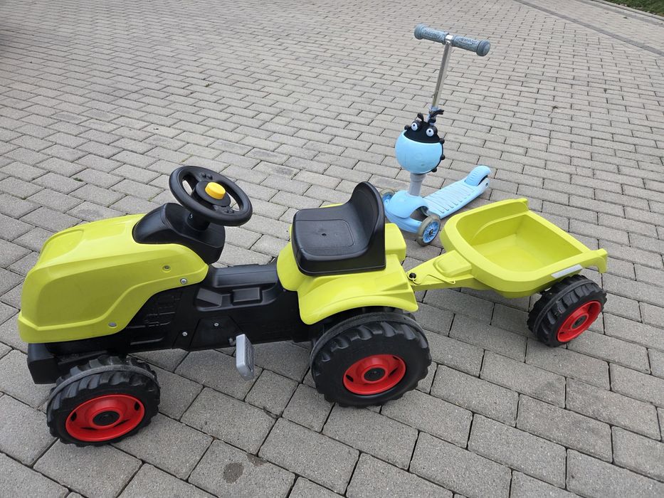 Traktorek dziecięcy smoby  z przyczepką+ hulajnoga gratis