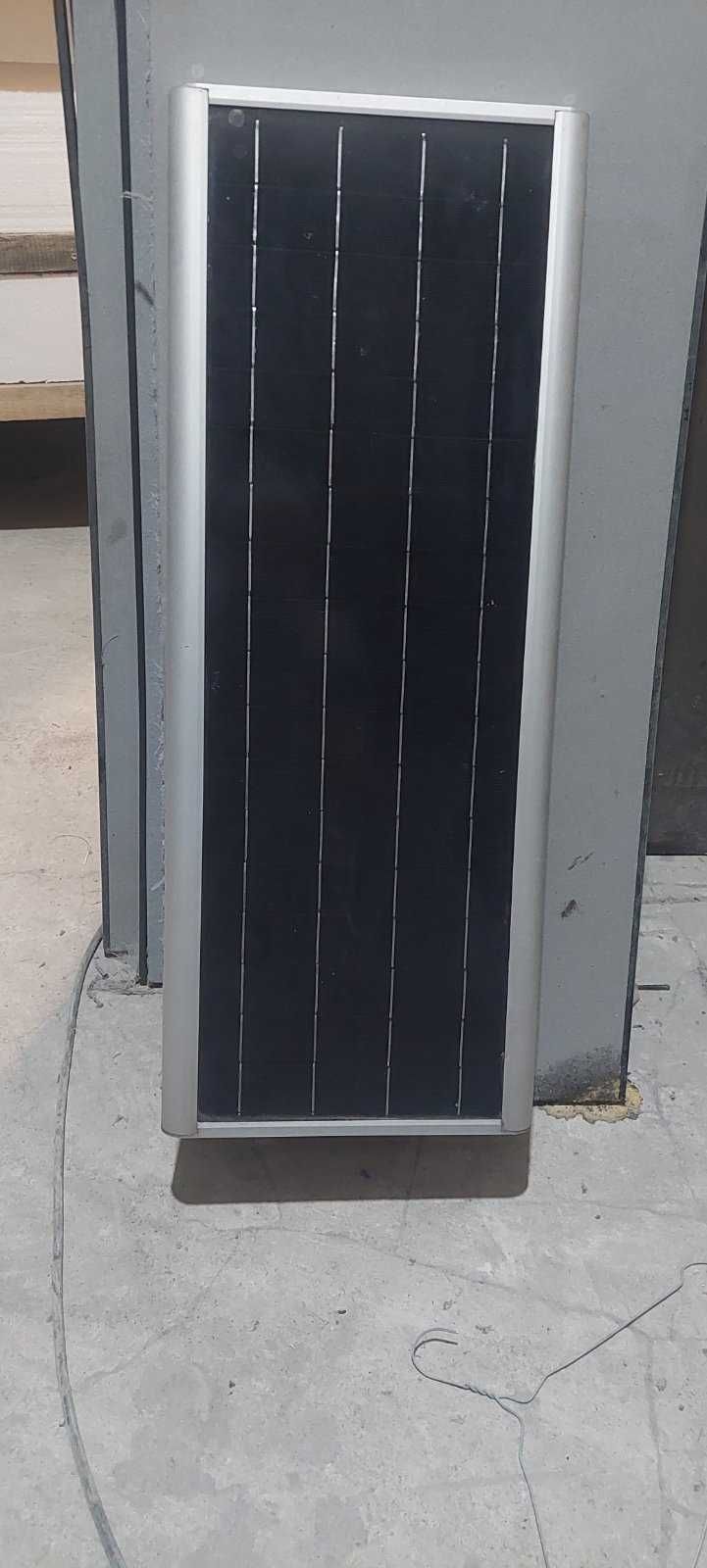 Вуличний LED світильник на сонячній батареї 40W