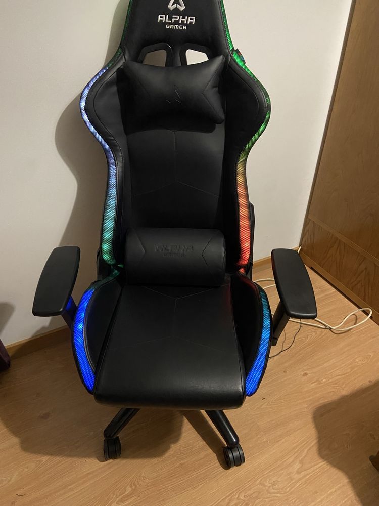 Cadeira gamer Alpha gamer RGB