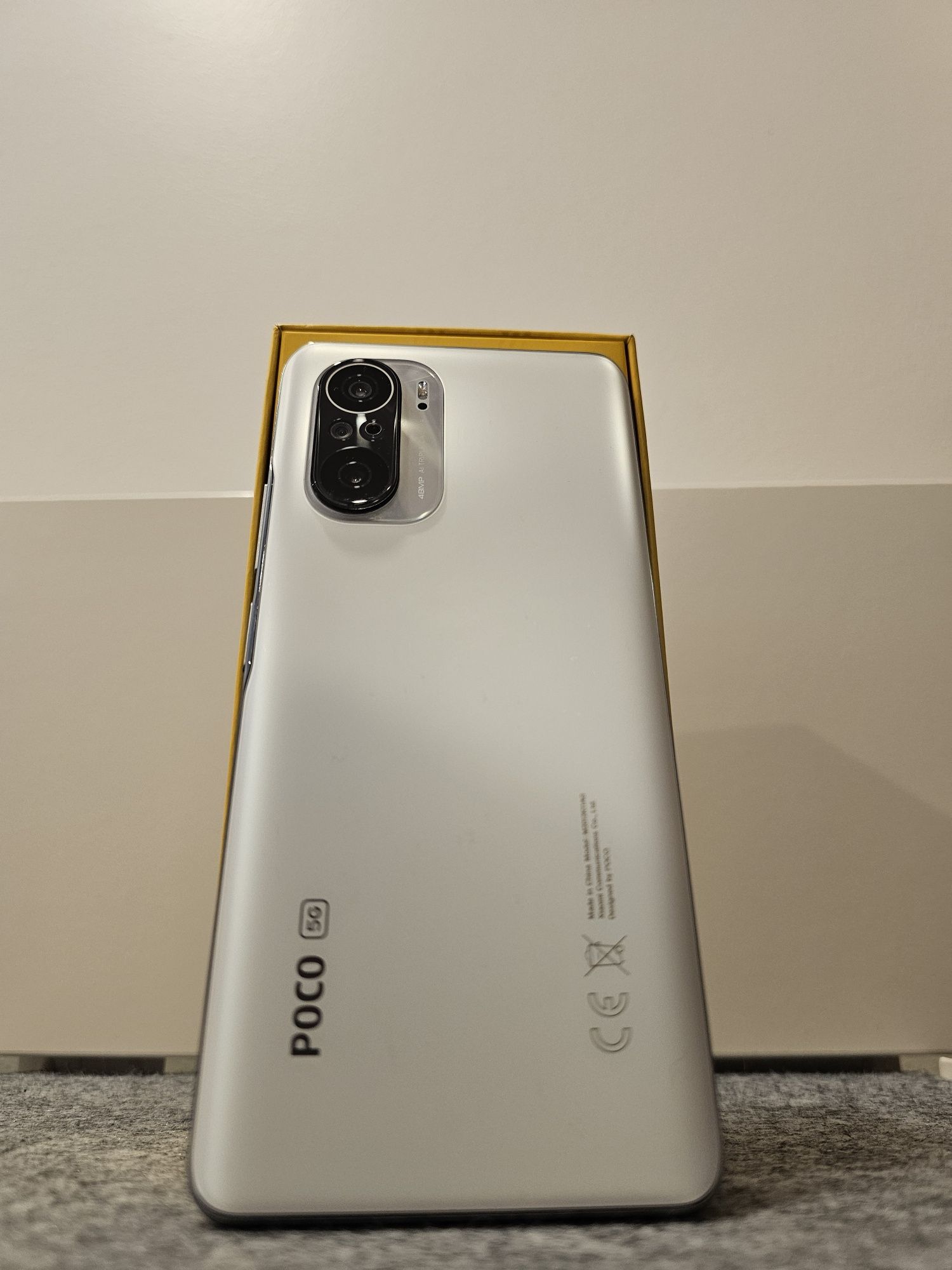 POCO F3 8/256gb (Exelente estado)