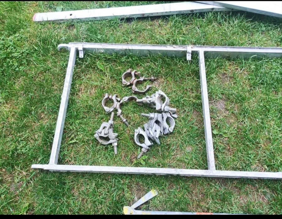 Rusztowanie podest łapy śruby.