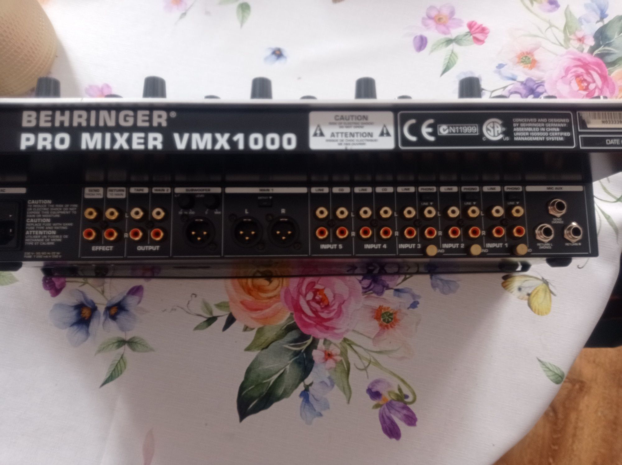 Mixer BERINGER VMX Pro 1000