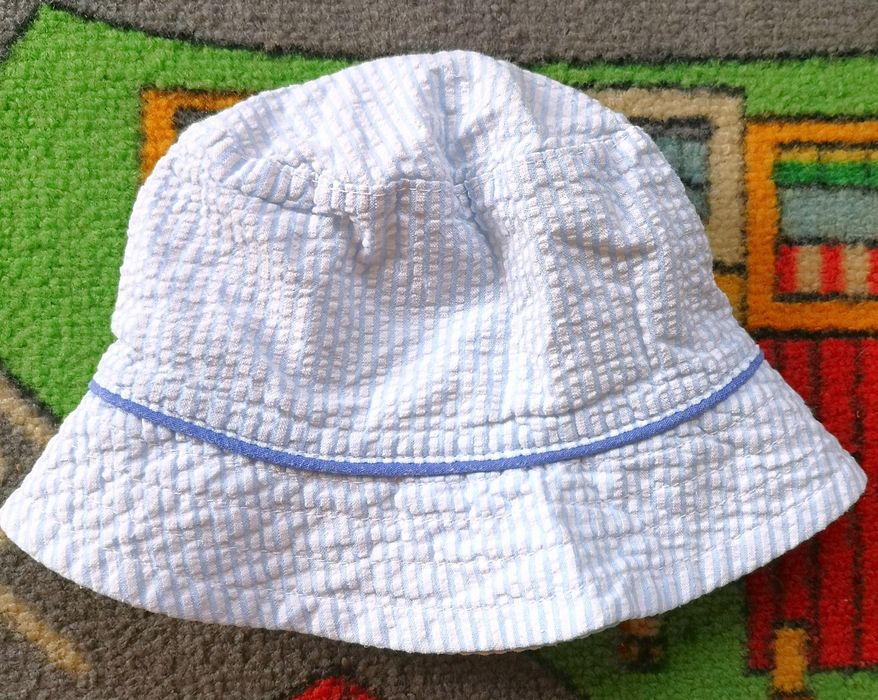 Letni kapelusz dziecięcy w biało-niebieskie prążki, rozmiar 44