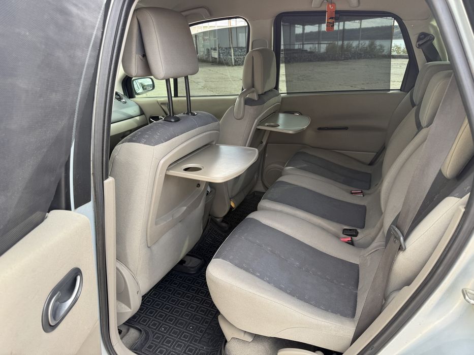 Renault Megane Grand Scenic 2