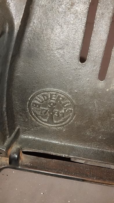 Piecyk żeliwny niemiecki Buderus koza